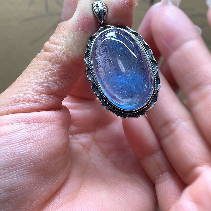 水晶水晶吊坠银S925镶嵌花***?