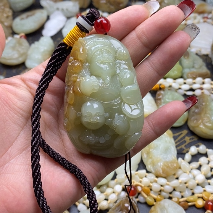 和田玉颈饰未镶嵌五*