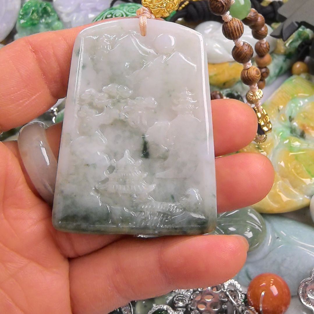 翡翠颈饰未镶嵌吊坠