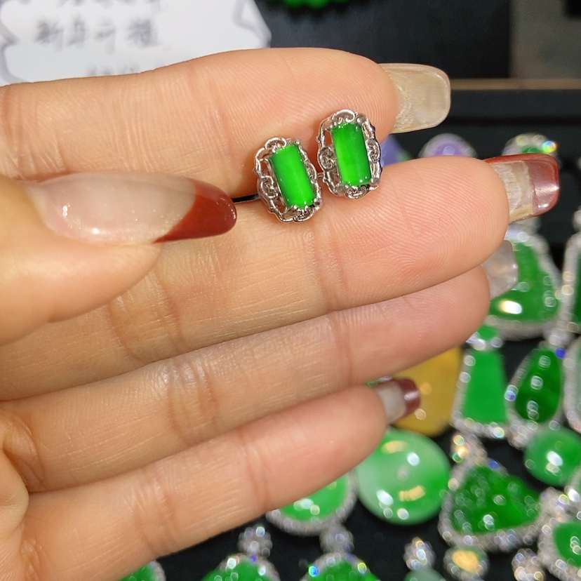 【闪购商品】翡翠耳饰未镶嵌L*T天然翡翠