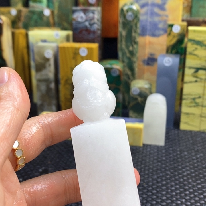 青田石马****子青田石印章石