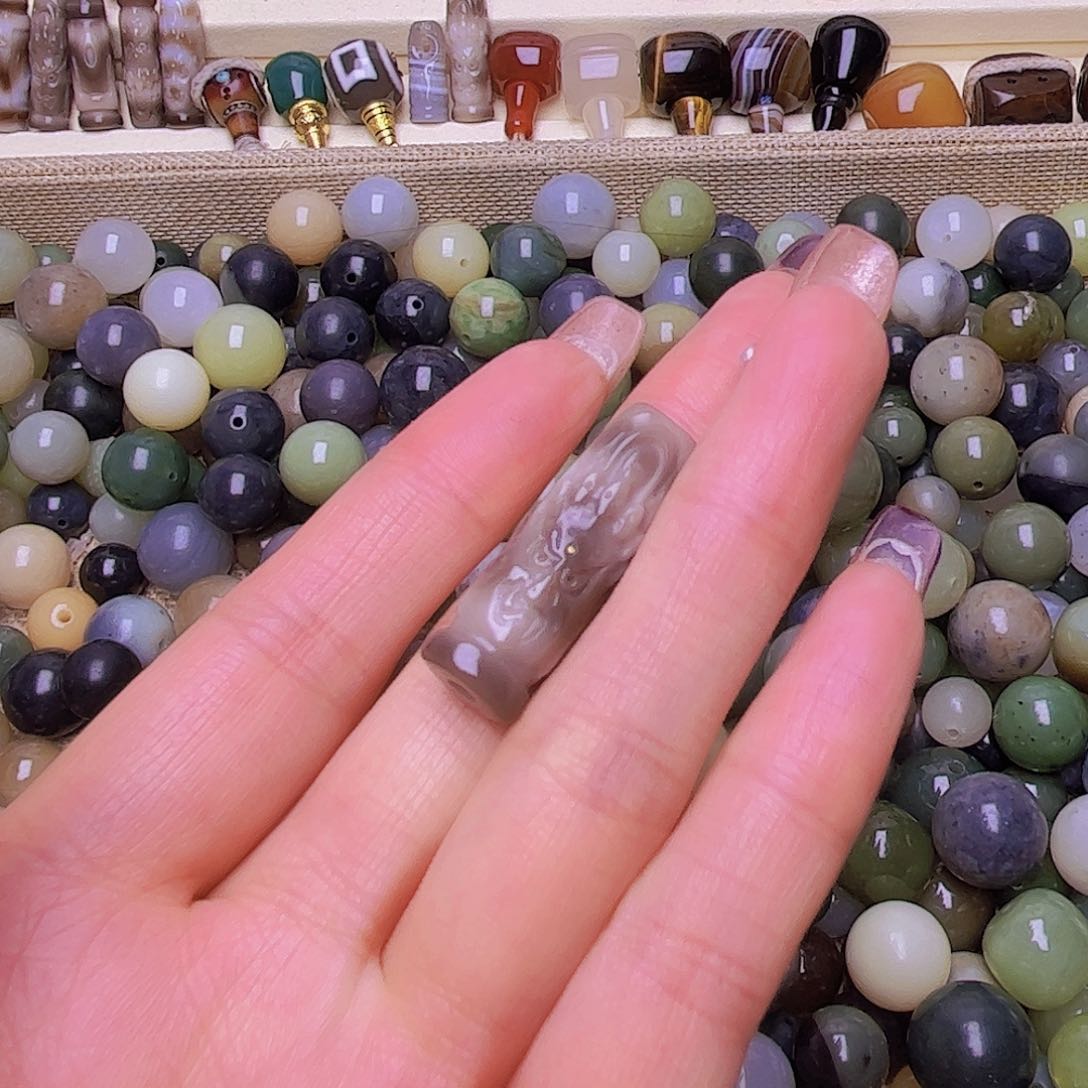 玛瑙/玉髓隔珠未镶嵌I****n