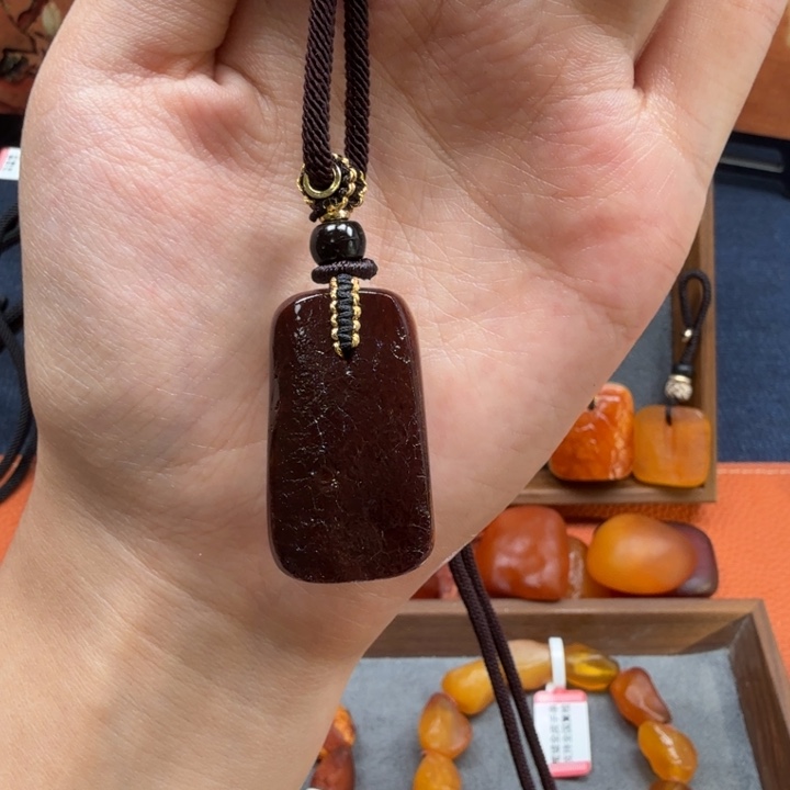 蜜蜡未镶嵌吊坠(赠链)