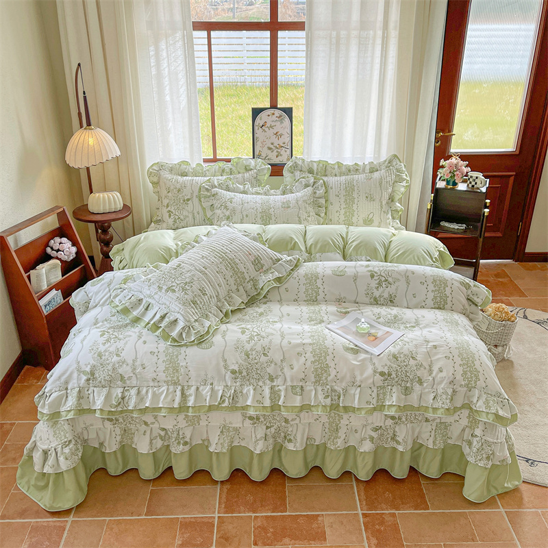 全棉荷叶边牛奶绒花边床盖四件套加厚公主风碎花防滑床品套件冬天
