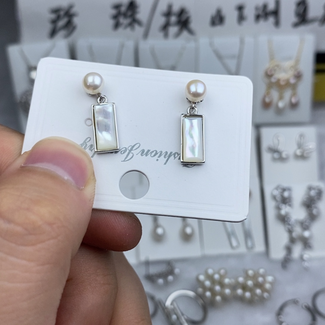 未镶嵌淡水珍珠耳饰