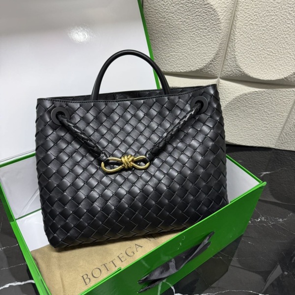 未使用/葆蝶家/市场价37800/包包/250122RN0034