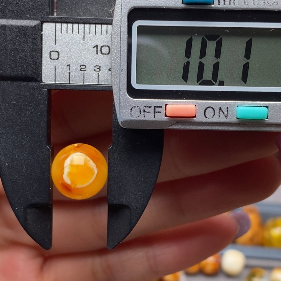 未镶嵌蜜蜡珠宝奇石