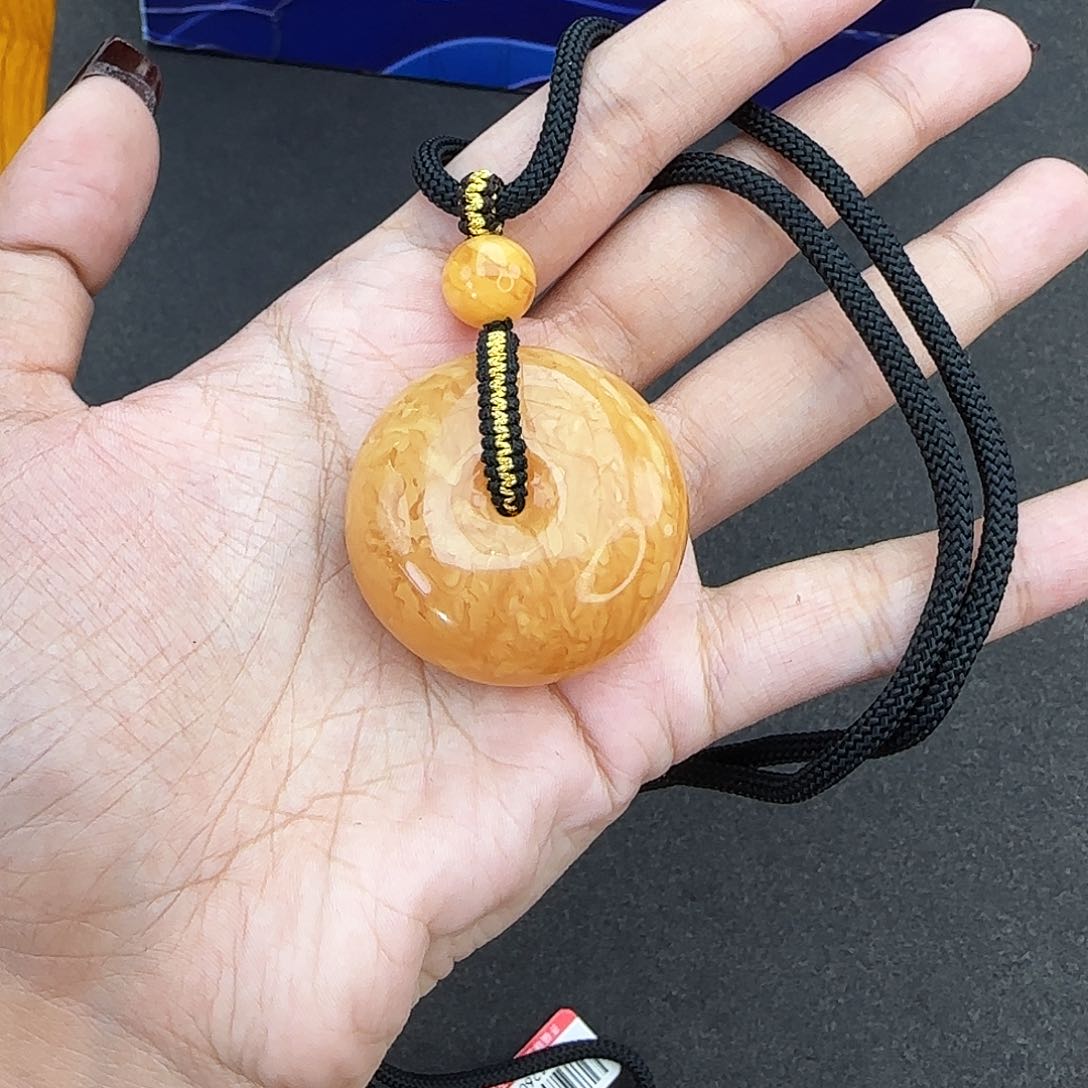 琥珀颈饰未镶嵌吊坠