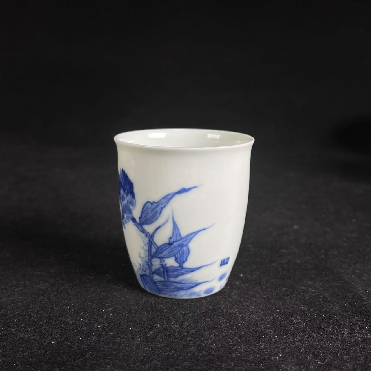 F青花花鸟纹闻香杯