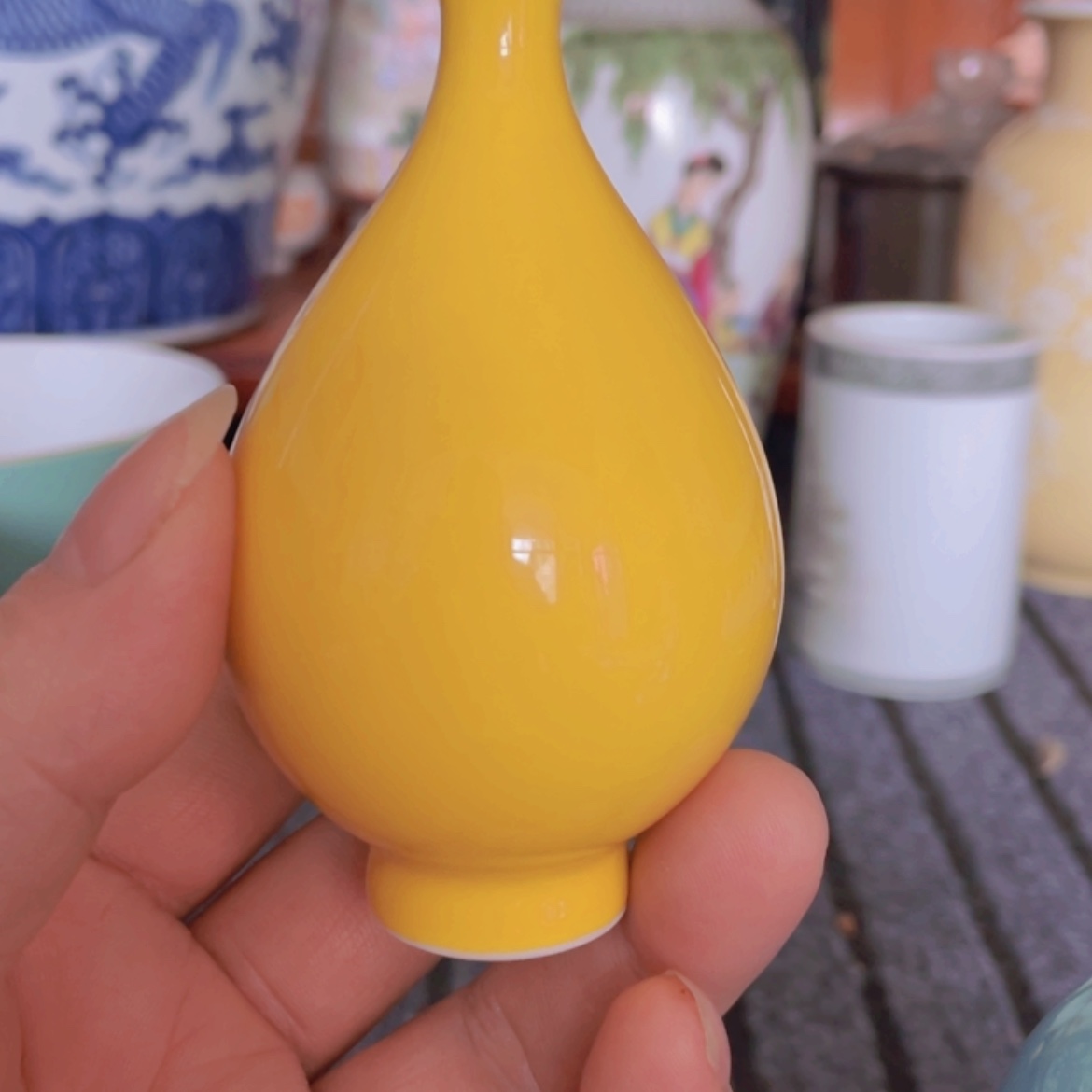 【闪购商品】盘单色釉小瓷瓶一个