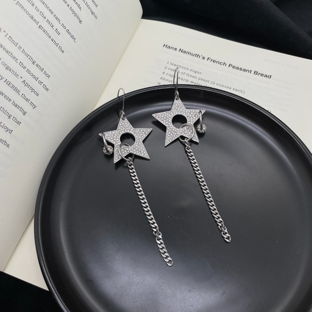 95新 DIOR/迪奥 表参道系列星星耳钩/d06343