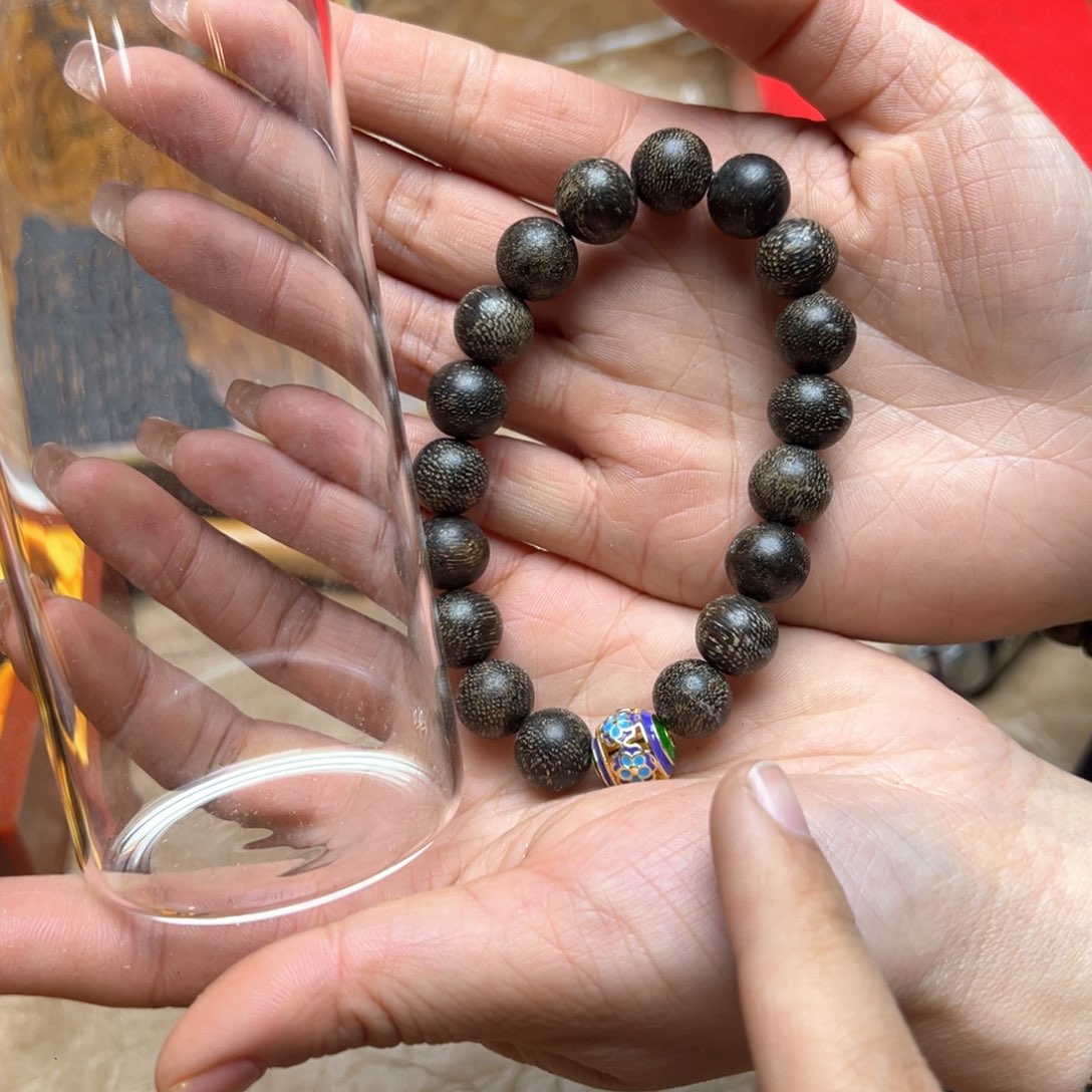 大叶紫檀（黑酸枝木类）