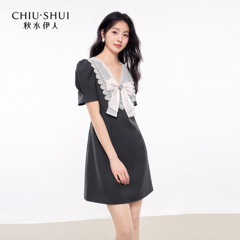 【陈大可】秋水伊人优雅裙子2025年夏季新款V领拼接蕾丝连衣裙62520