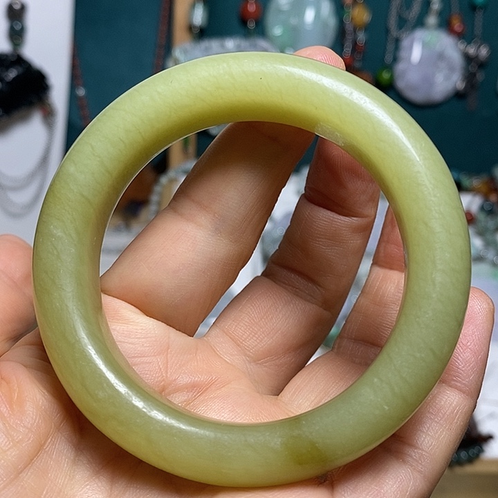 吊坠(赠链)未镶嵌翡翠