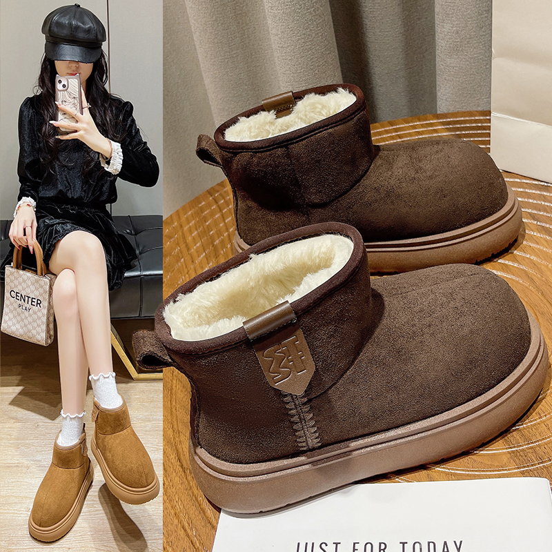 2025新款冬季加绒保暖舒适柔软休闲雪地靴三角标可爱大头设计棉鞋