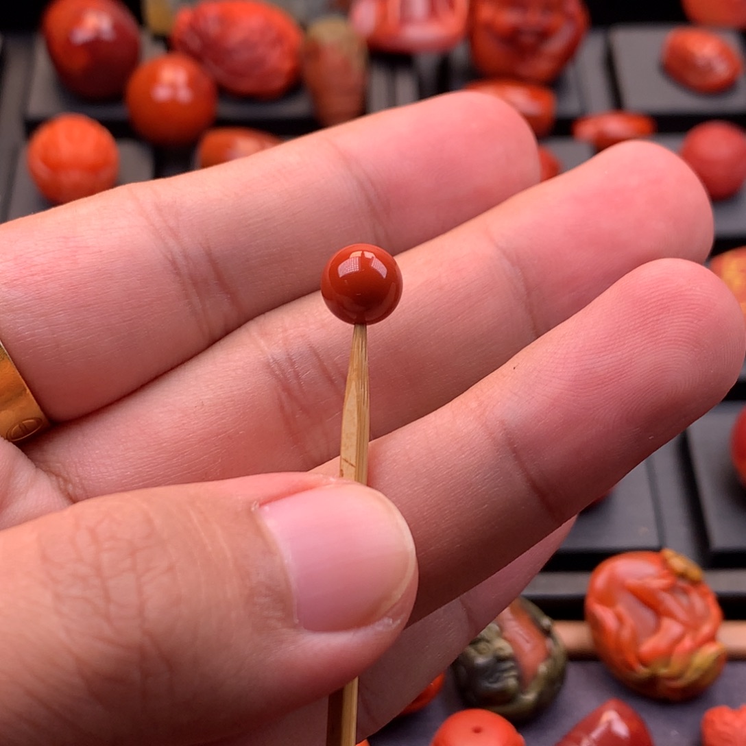 南红玛瑙未镶嵌南红川料原矿圆珠单珠8mm+