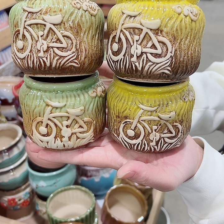 有孔.凑满10元发货多肉陶瓷花盆！