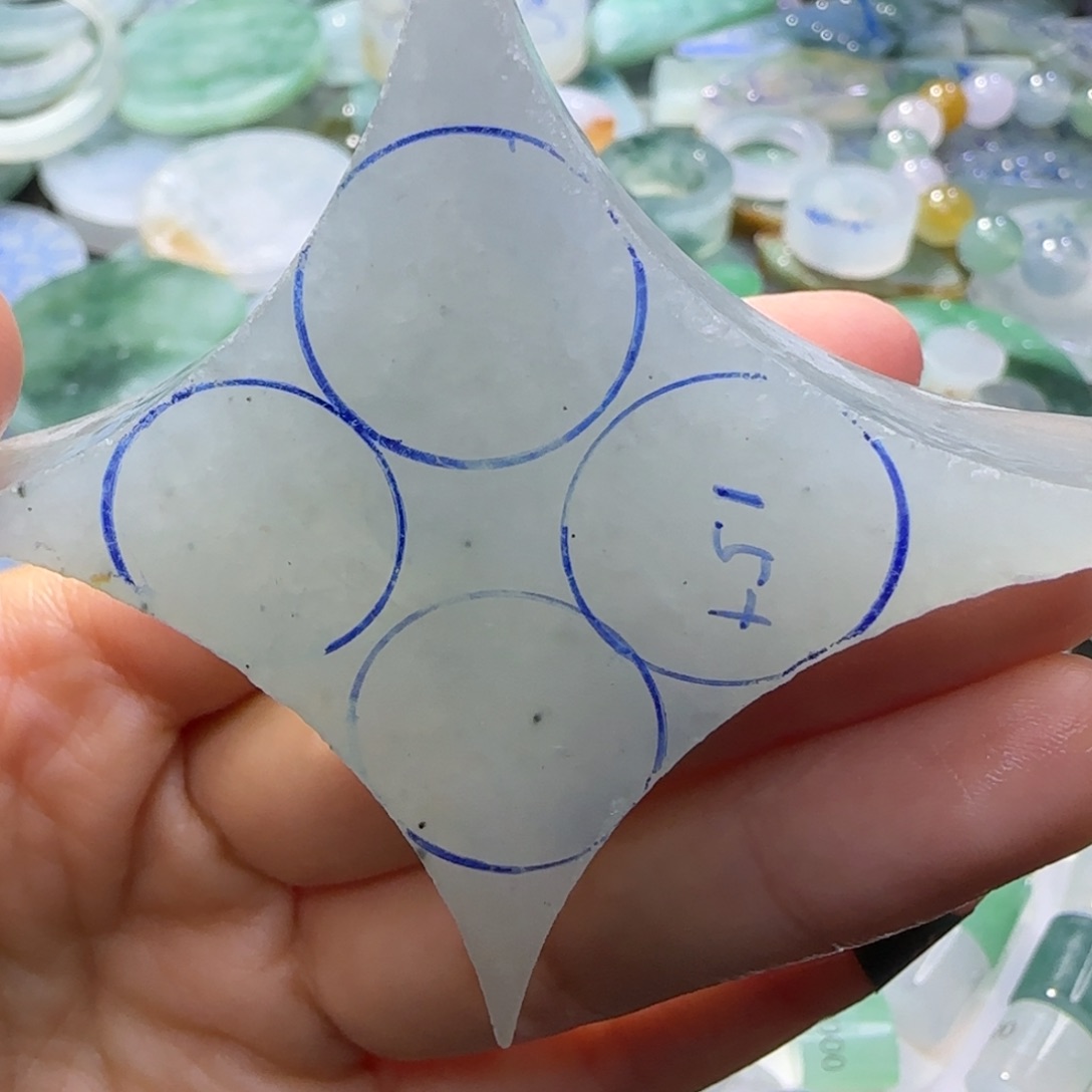 定制翡翠未镶嵌翡翠