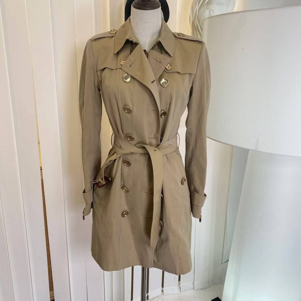 99新 BURBERRY/博柏利 海囤J/巴宝莉风衣UK8码90/HC79417