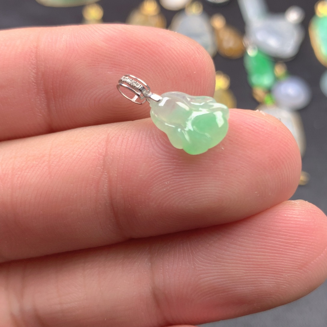 【闪购商品】颈饰18K金镶嵌翡翠翡翠