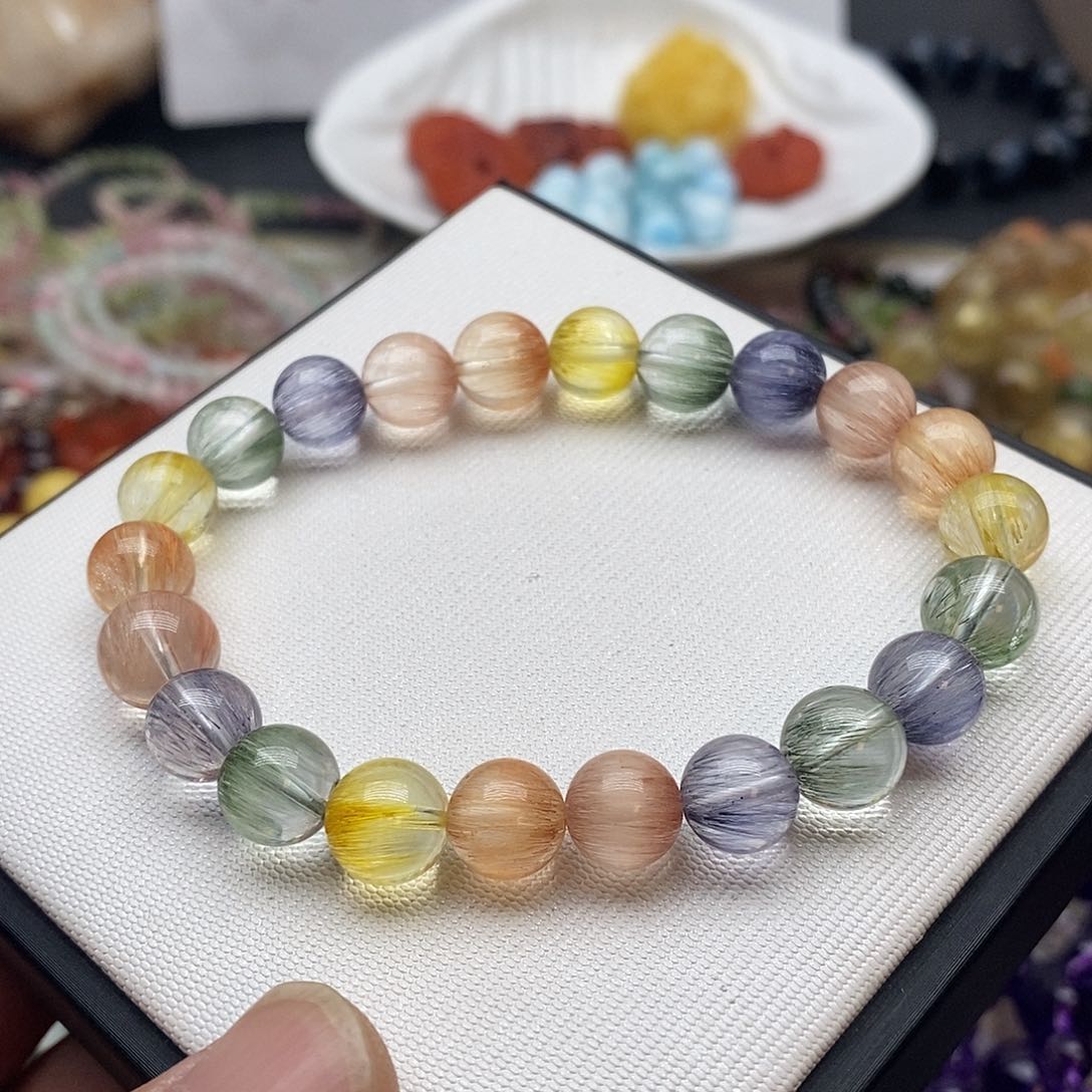 水晶手串未镶嵌明****吖……