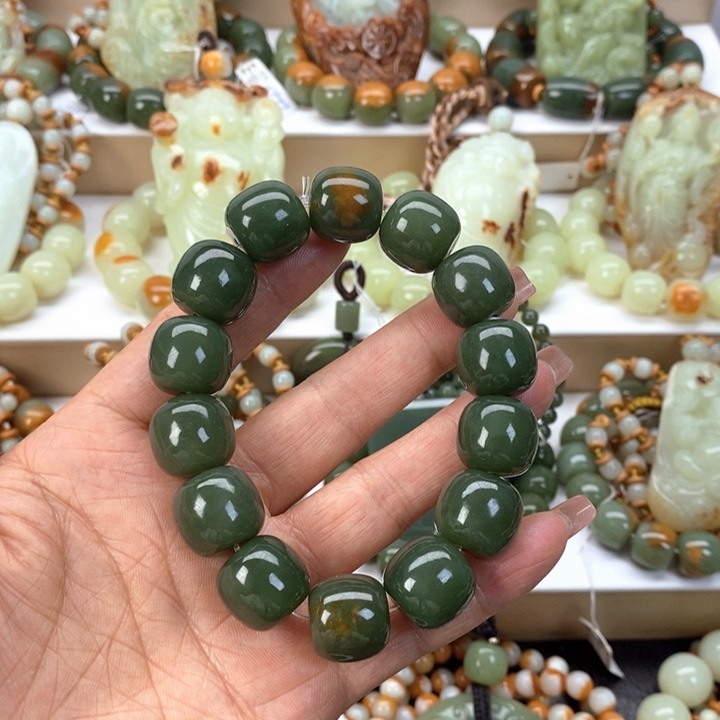 【闪购商品】透闪石质玉手串未镶嵌