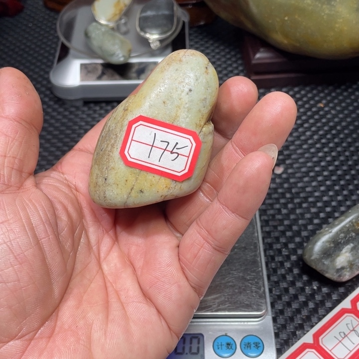 颈饰未镶嵌和田玉175