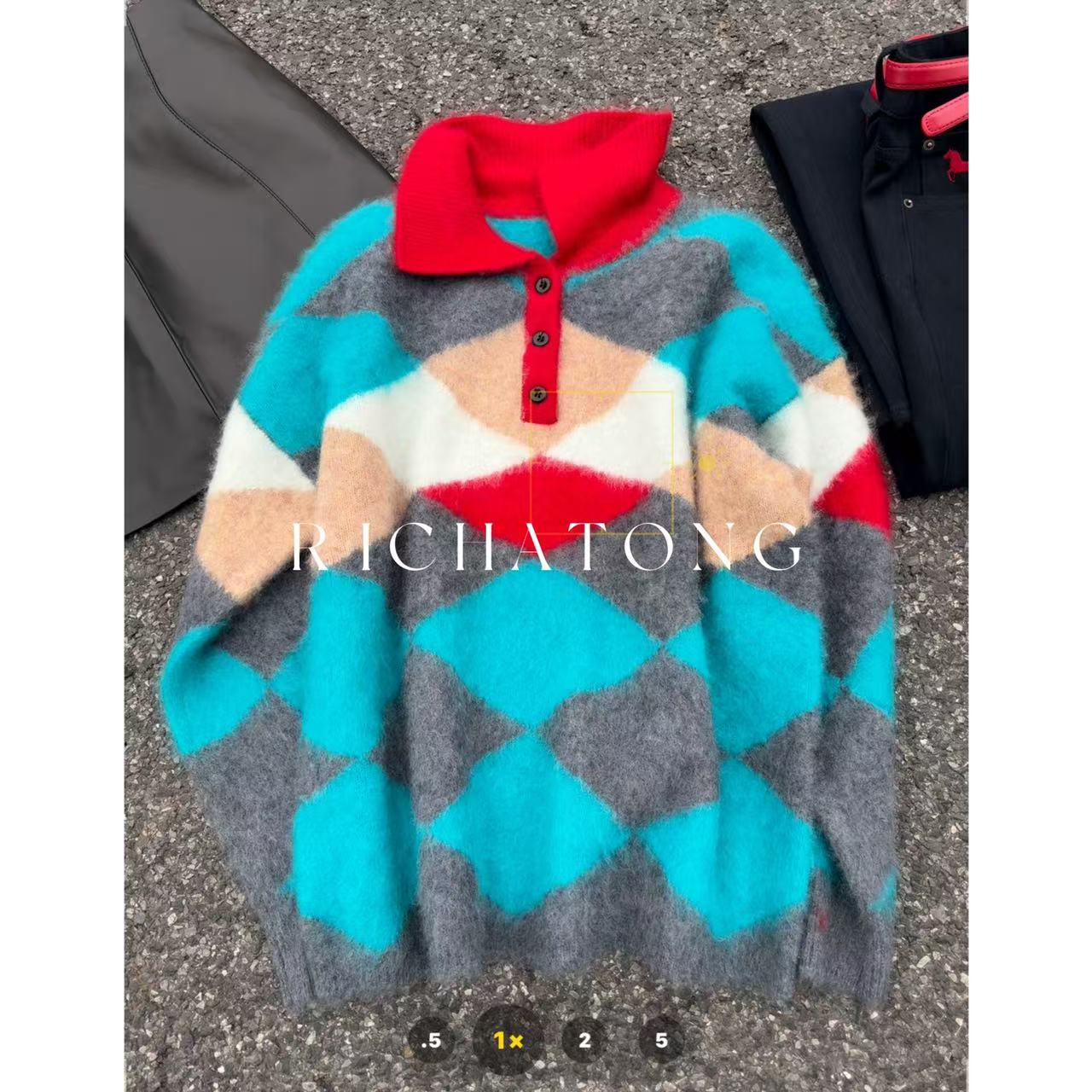 RICH ATONG.--2025小翻领菱形格拉毛撞色毛衣1221-32