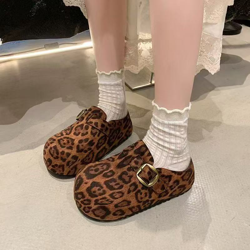 断码孤品女鞋NO退NO换 按主播给的编码备注去拍~偶有微瑕介意慎拍