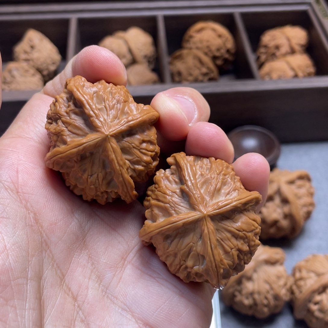 文玩核桃吊坠玉玺