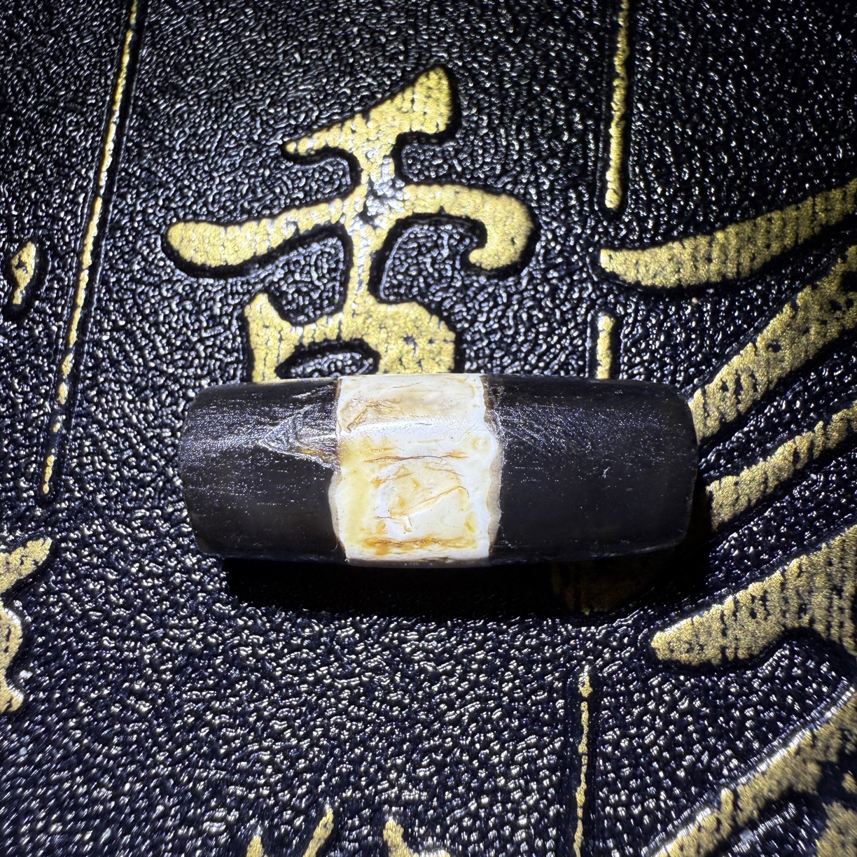尼泊尔黑白一线珠