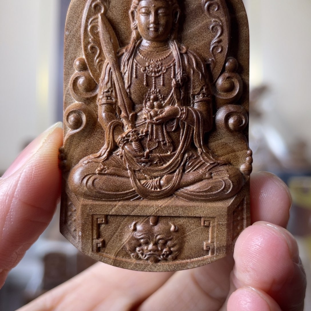 随****吊坠檀香木老山檀香老料横纹虚空藏菩萨