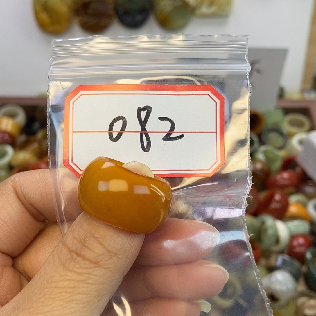 木****蛇纹石玉未镶嵌戒指