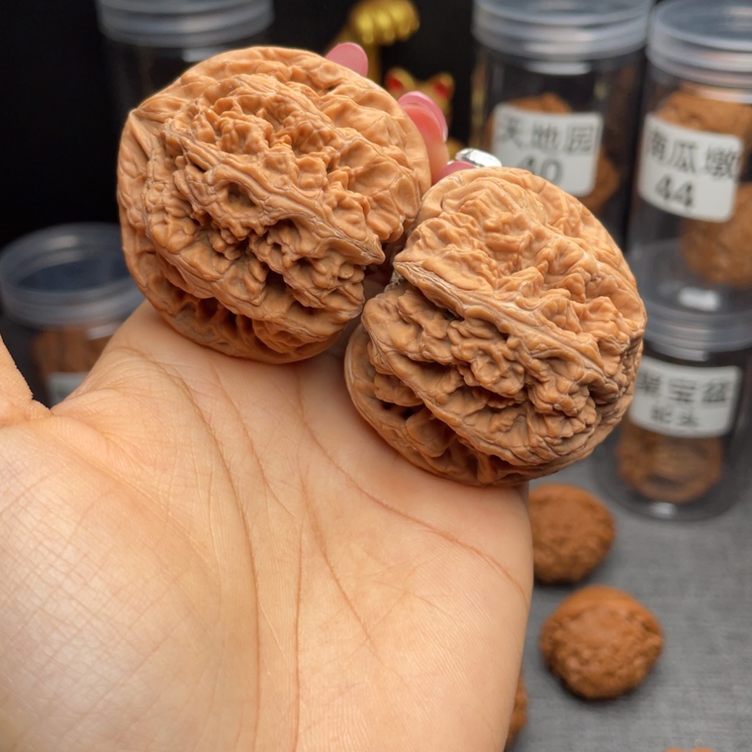 文玩核桃把件洋***?大粗筋