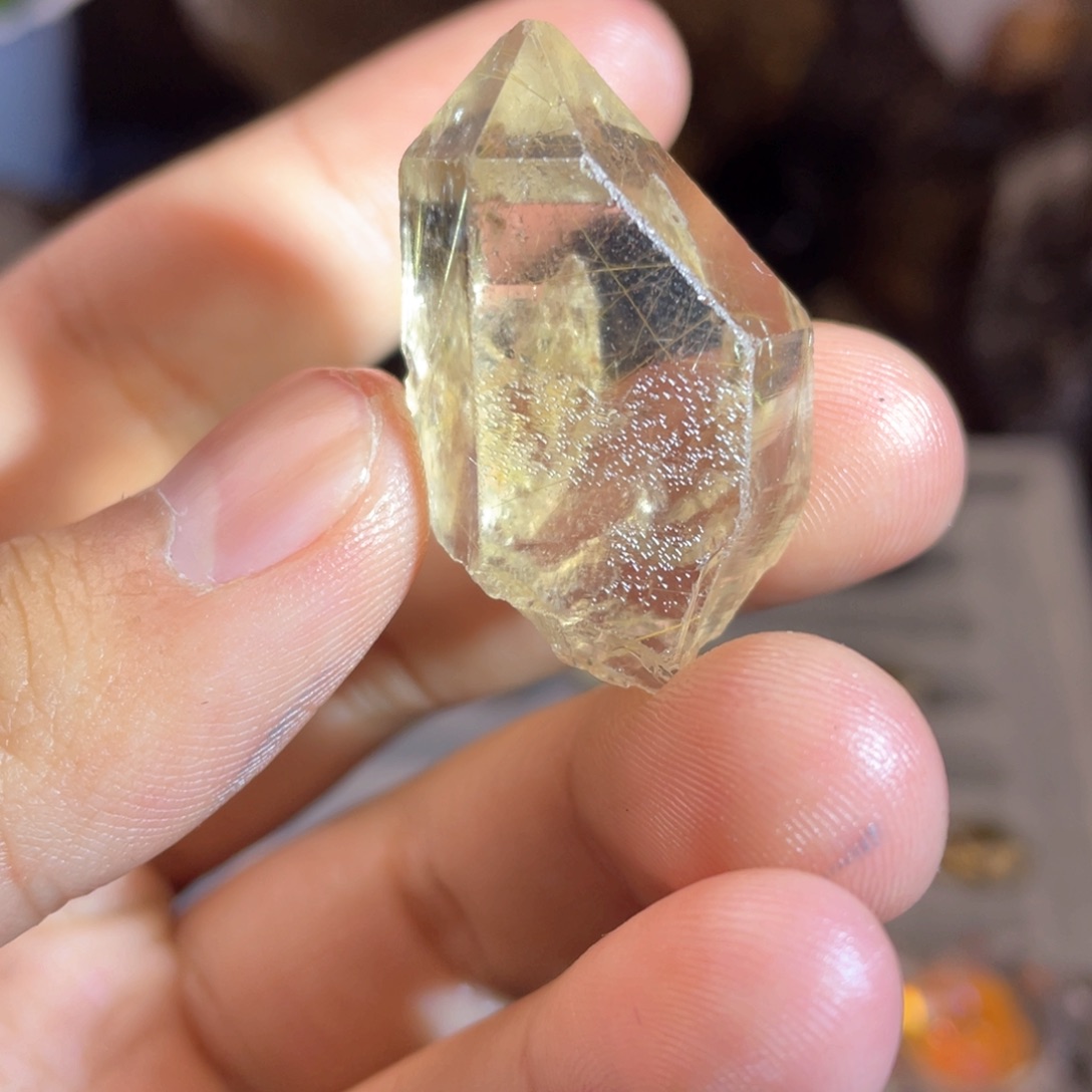 水晶摆件未镶嵌发晶原石