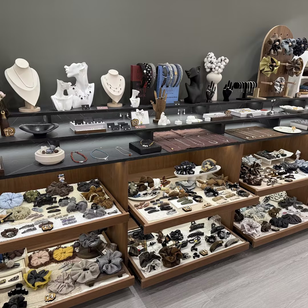 8+饰品【琥珀蜜蜡项链+葡萄石+橄榄石+蛇纹石玉+苏纪石+红宝石】