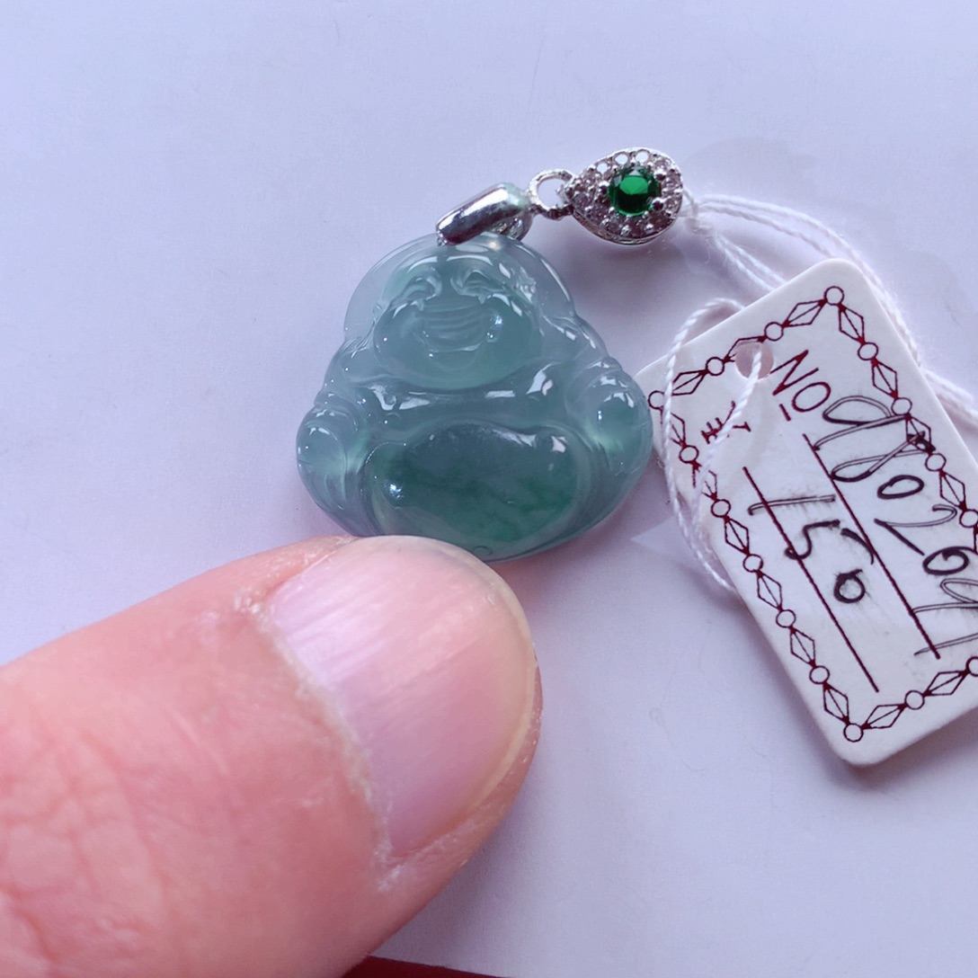 翡翠颈饰未镶嵌翡翠吊坠