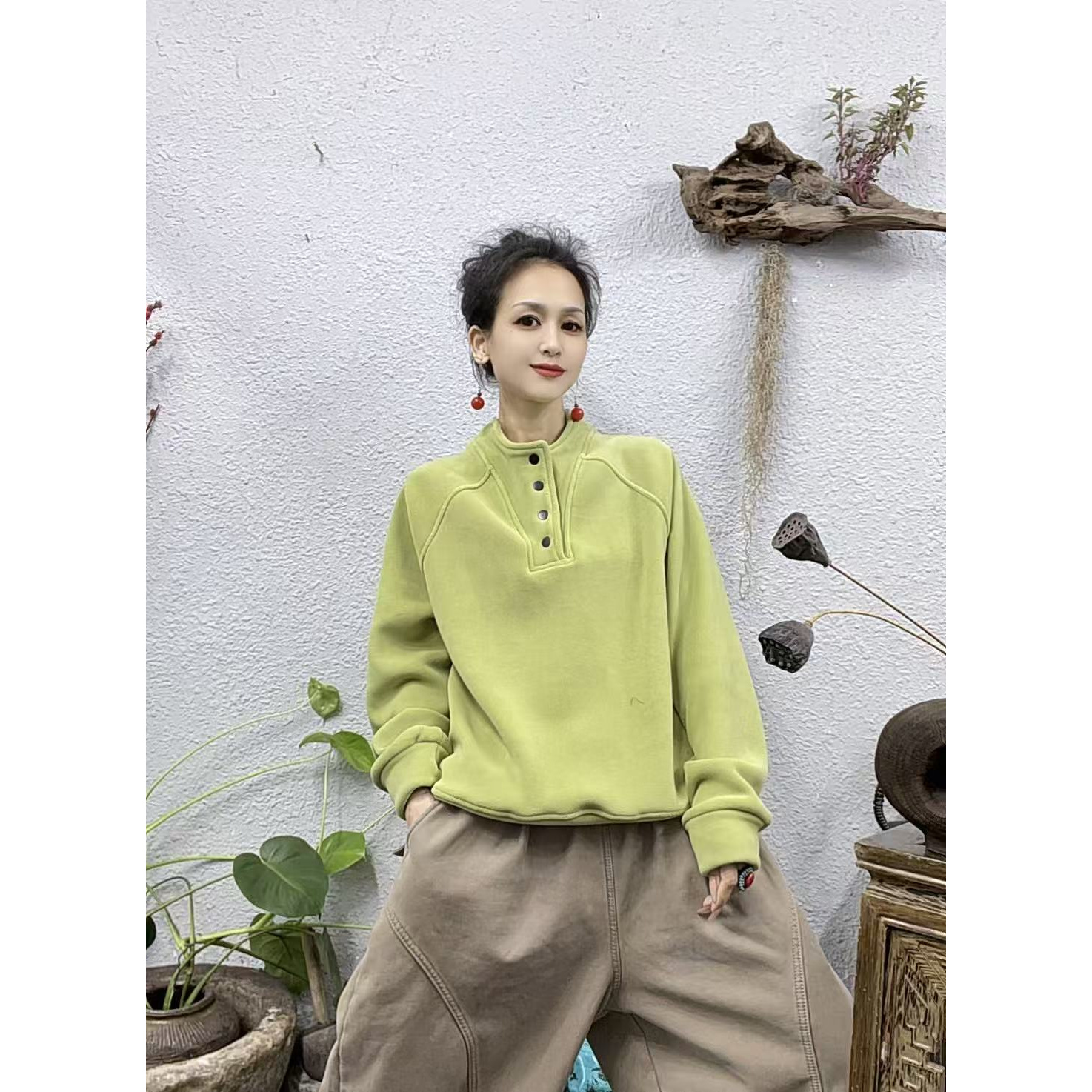 24156奥粒绒领口四颗扣卫衣上衣（长63胸围128