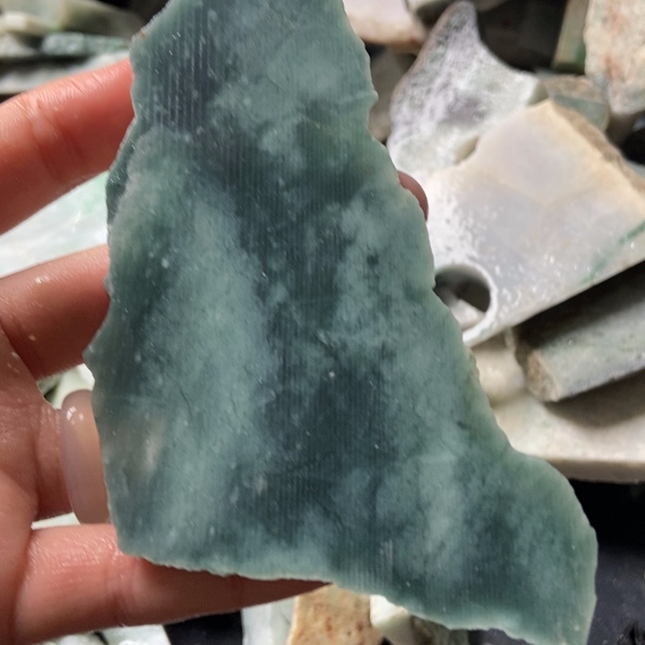 翡翠颈饰未镶嵌天然翡翠