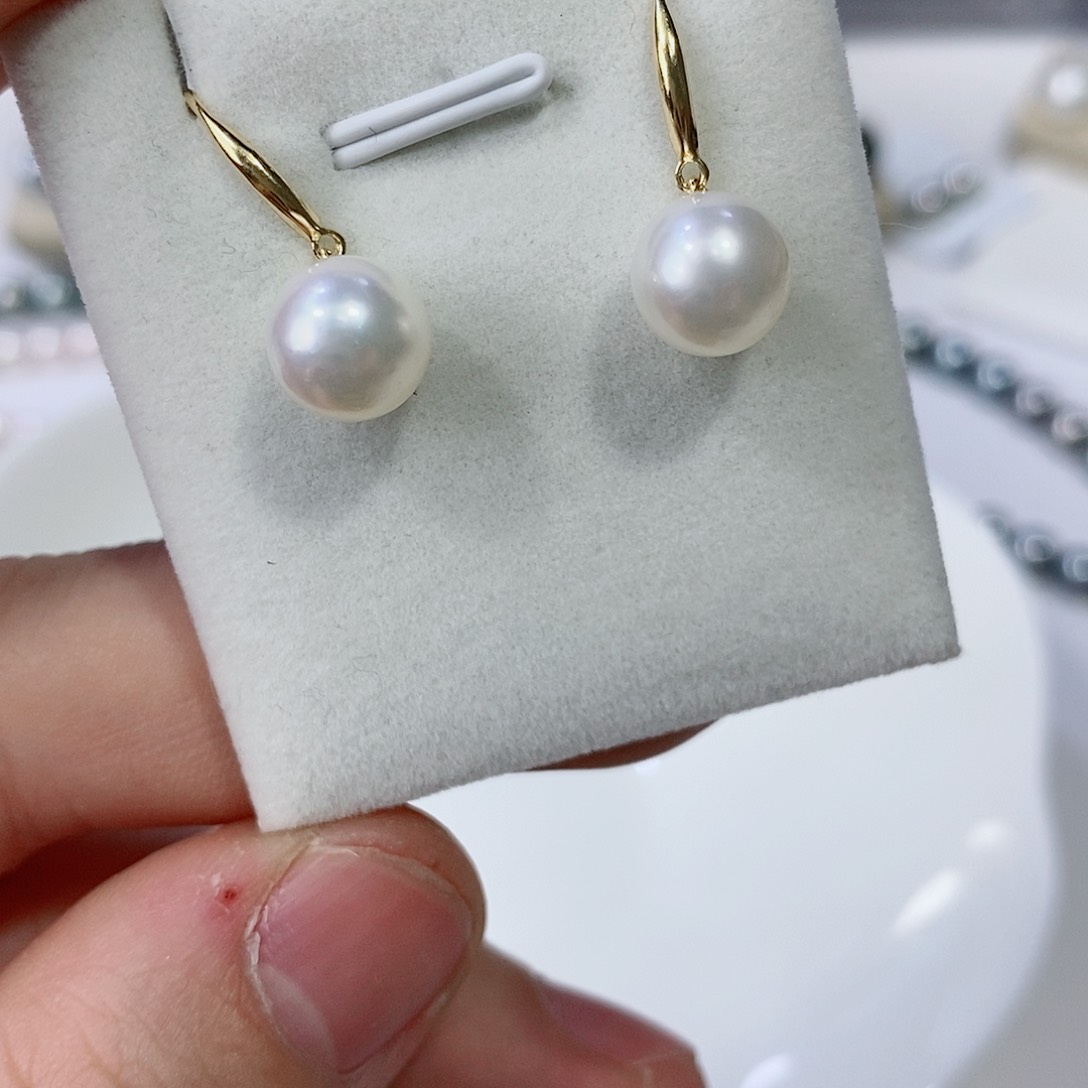 海水珍珠耳饰18K金镶嵌