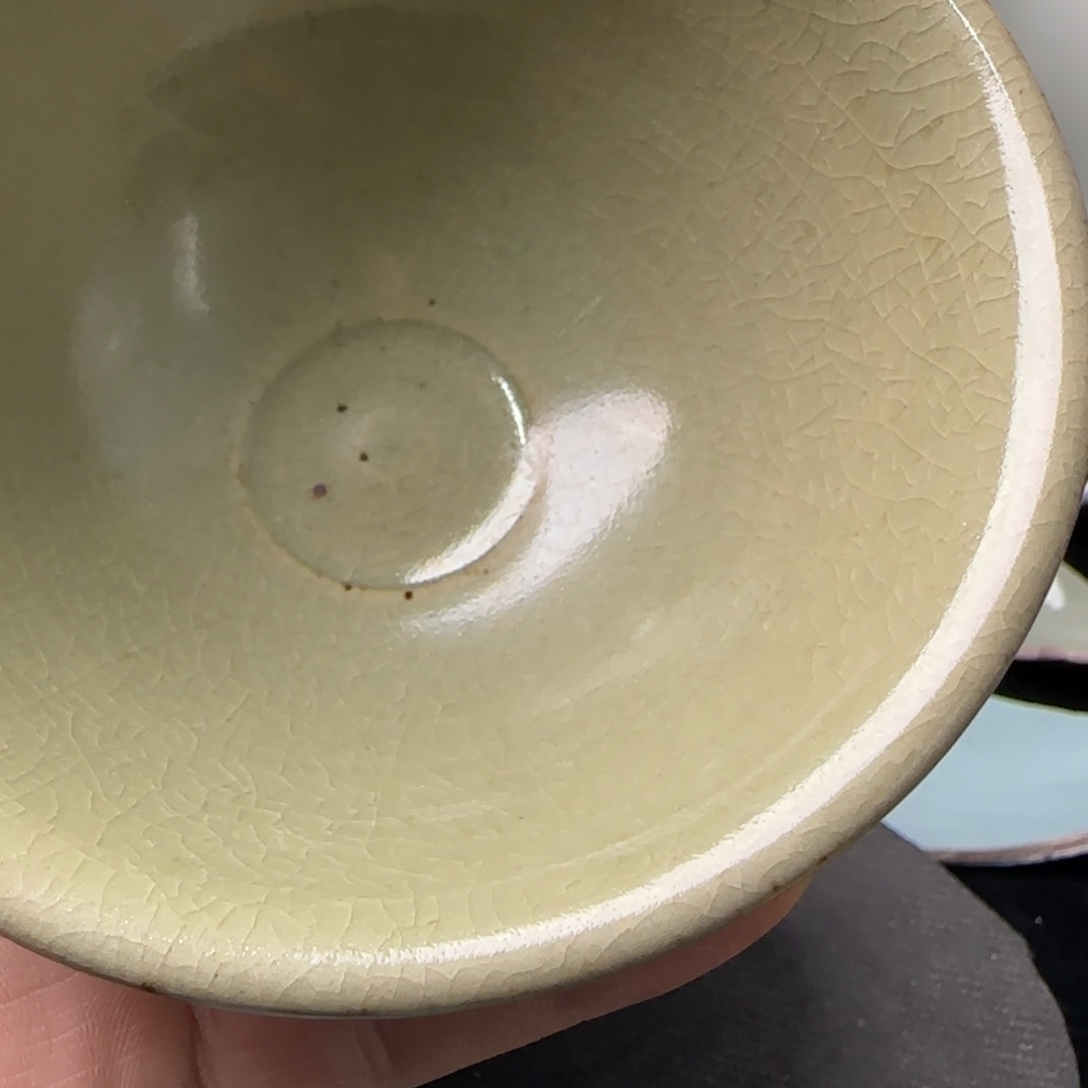 临汝县青瓷唇口小茶盏