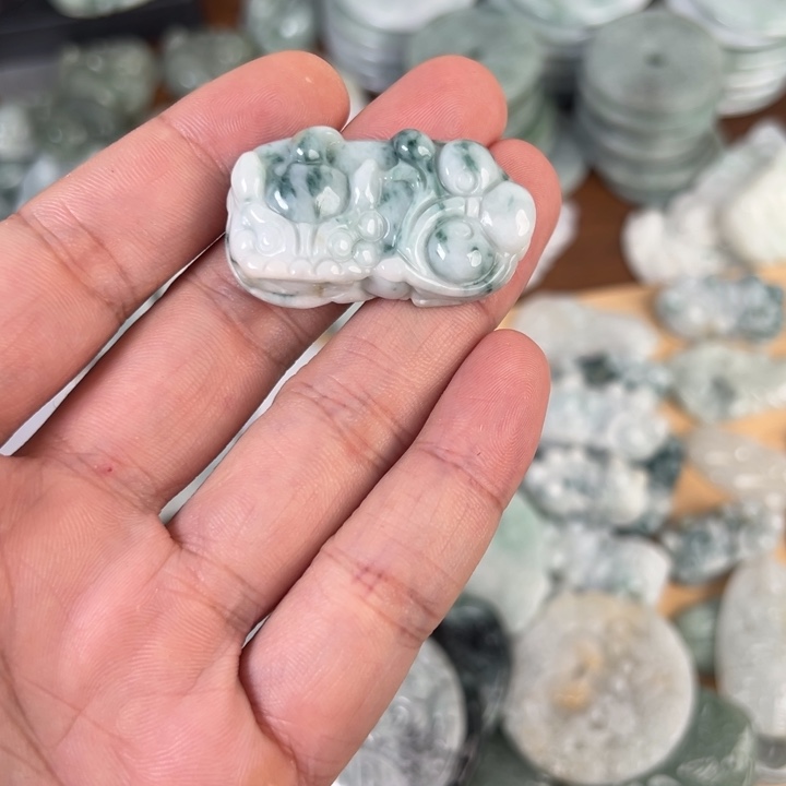 颈饰未镶嵌翡翠天然A货翡翠003