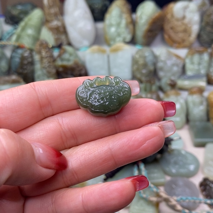 和田玉挂件未镶嵌