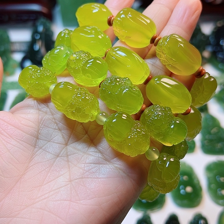 合金蛇纹石玉手链巴*斯