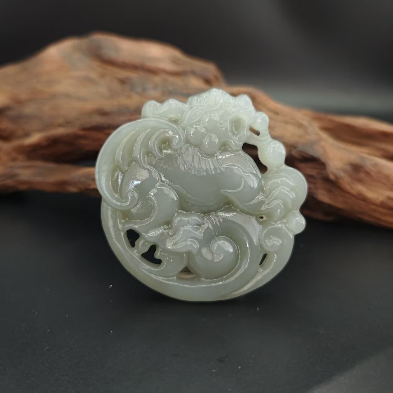 Z和田玉飞天貔貅吊坠0976