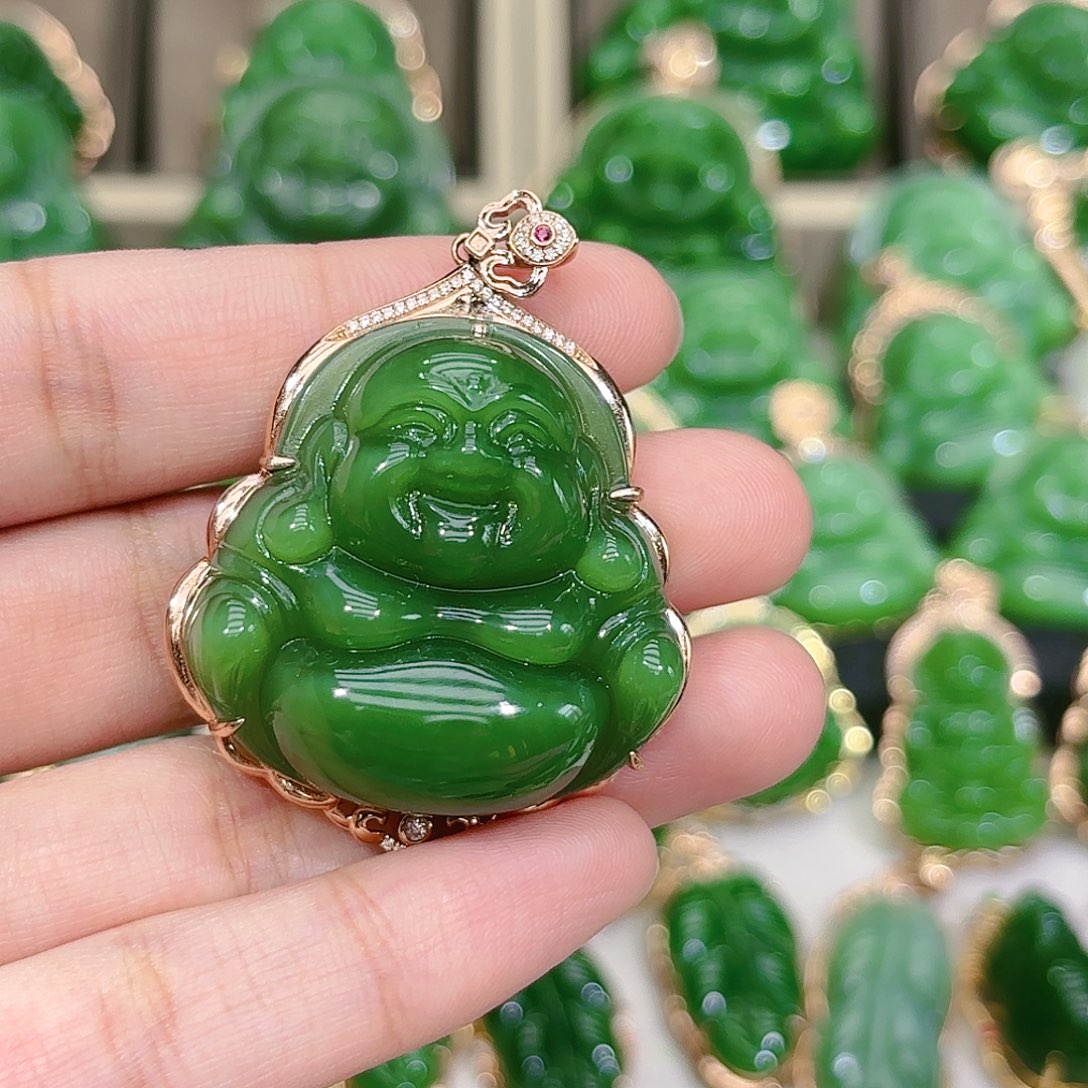 和田玉（碧玉）颈饰18K金镶嵌