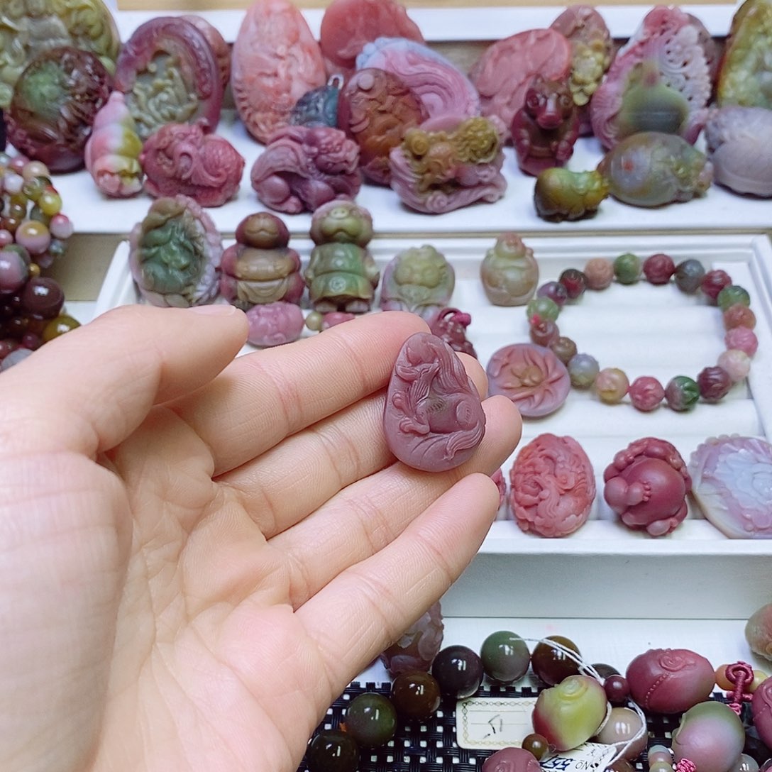 玛瑙/玉髓盐源玛瑙未镶嵌