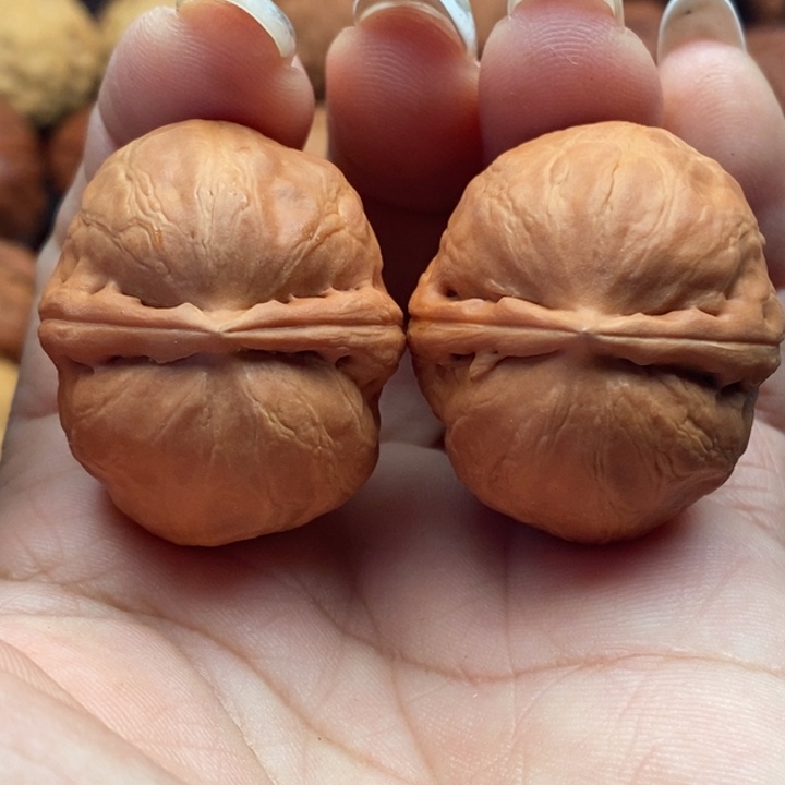 核桃精品文玩核桃手捻龙胆