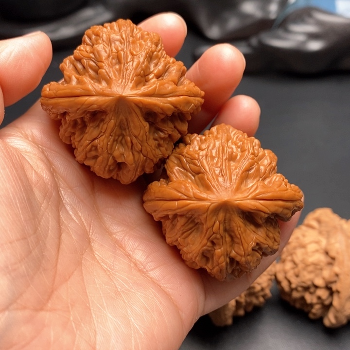 文玩核桃把件虎头王45尺