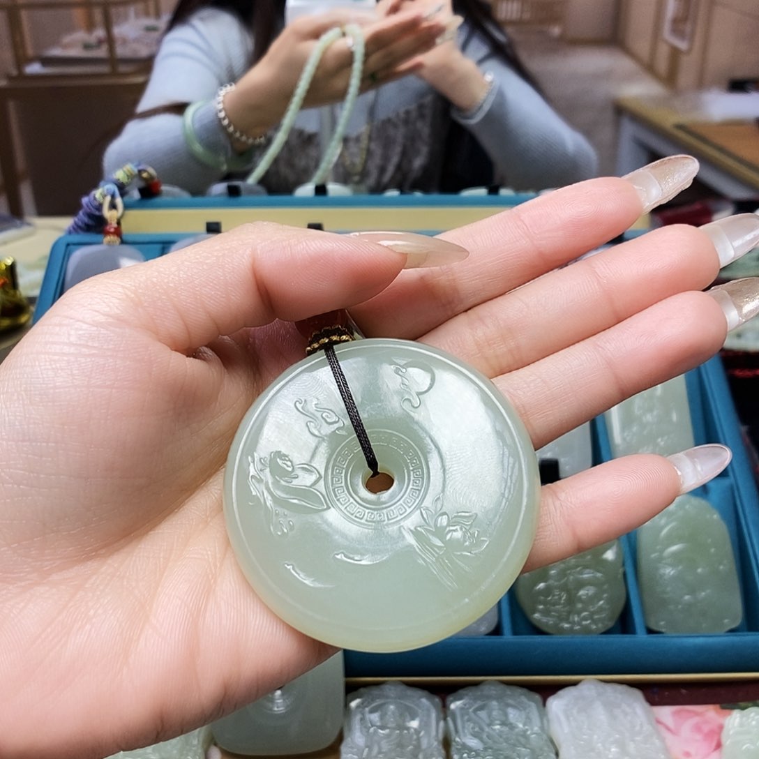 和田玉颈饰未镶嵌勇**前